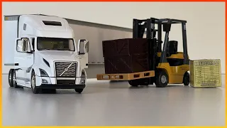 Unboxing Of Volvo Diecast truck | VNL 760 Sleeper Cab with 53' Trailer | Miniature Automobile