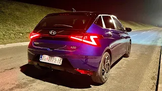 НОВЫЙ HYUNDAI i20 2021 ночью - светодиодные фонари, окружающее освещение и ночной драйв