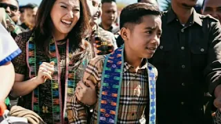 Potret  Ruben Onsu,Sarwendah dan Betrand Peto pergi bertemu kedua orangtuanya di Cancar Manggarai