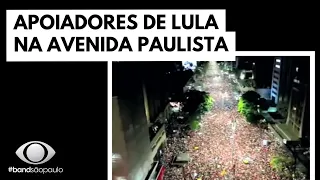 Apoiadores de Lula lotam a Avenida Paulista