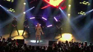 Anne Marie - Wake Up Call NRJ Tour Bruxelles 19/05