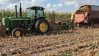 Chopping corn/filling silo
