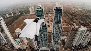 GoPro: Roberta Mancino Wingsuits Through Panama City Skyline