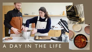 A Day In The Life: Cooking, Sewing & New Lipstick Swatches | The Anna Edit