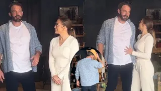 Ben Affleck and Jennifer Lopez so in love with each other as they shop in a Luxe Cream Knit Set