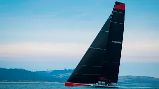 Comanche poised to take line honours in Sydney Hobart race