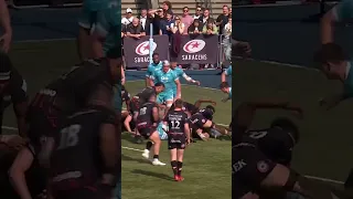 1000 IQ throw from Saracens leads to Riccioni try 🧠 #premiershiprugby #shorts