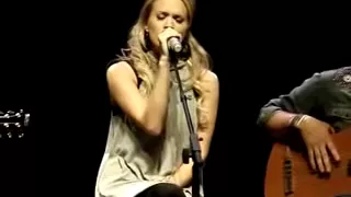 Carrie Underwood - Heart's "Alone" (live @ fanclub party in Nashville 2007)