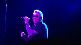 Smash Mouth Live  Covering Monkey's I'm A Believer / HeyNow
