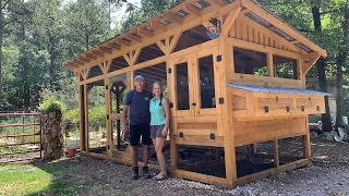 Awesome chicken coop Part 3. Rafters, roof and finishing details. Moving chicks into their new home!