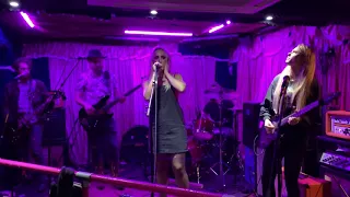 Marisa and the Moths, Sophie Lloyd, sounds check 7 Dec 2019 UK