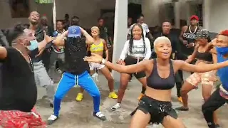 Robinio Mundibu la nouvelle danse arrive bientôt