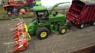 WINNER: 2022 National Farm Toy Show Display Contest Large Scale