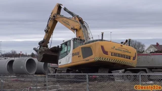 4K| Liebherr 946 Excavator Loading Volvo FH16 550 6x4