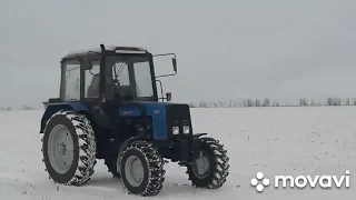 Розкидаю аміачну селітру мтз 1025 2020р на пшеничку.