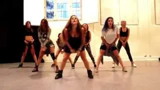 Beenie Man - Truck Load - Female Class Amalie Zaar Vuvuzela Dance - Dancehall Choreo