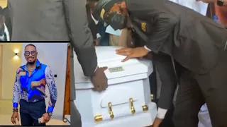 Zubby Michael, Rev. Fr. Ejike Mbaka, E-Money, Diamond Okechi live at Jnr Pope Burial today