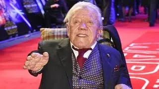 'Star Wars' Actor Kenny Baker Dies at 81