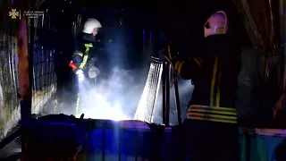 Вогнеборці ліквідували пожежу торгівельних кіосків