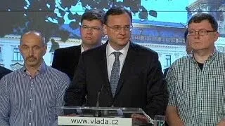 Премьер-министр Чехии подает в отставку