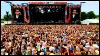 Madness - Our House - V Festival 19.08.12