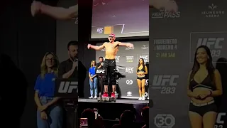 Rogério Loureiro irá entrevistar o lutador do UFC Melk Costa.