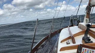 Small Blue Ocean Cruiser Dreamer upwind Ijsselmeer Medemblik 6Bft