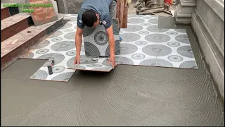 Professional Small Size Outdoor Playground Construction Workers Use Patterned Ceramic Tiles