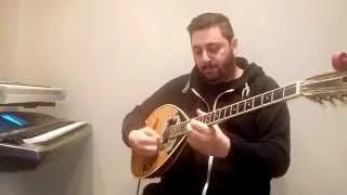 Kyri jamming tsifteteli solo on bouzouki