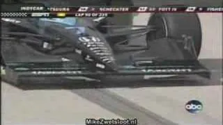 IRL 2007 - Milwaukee - Patrick saves sideways car