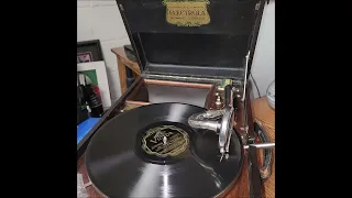 Amazing Sound of the 1927 Electrola Model 101 - Portable Gramophone / Phonograph - Am I Blue?