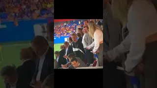 Pique Won't Let De Jong Sit With His Girlfriend