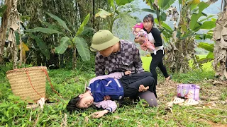 18-year-old single mother: Helping little girl find her mother, harvest banana flowers | Ly Tieu An