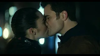 Kirk kisses La'An | Star Trek Strange New Worlds