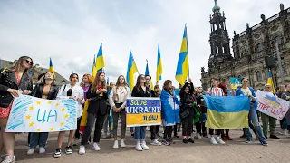 Pro russischer Protest trifft auf Antikriegs-Demo in Dresden