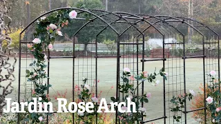 Jardin Rose Arch