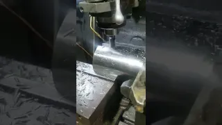 Milling a keyway