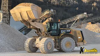 Caterpillar 980M Wheel Loader Loading Trucks #heavyequipment #caterpillar #digger