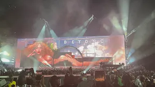 Beyoncé - Dangerously In love Live Renaissance World Tour Houston 2