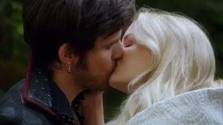 EXCLUSIVE: Hook and Emma Can't Stop Kissing in This 'Once Upon a Time' Sneak Peek!