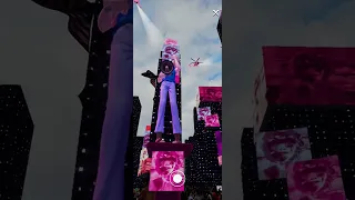 @Gorillaz 'Skinny Ape" live from Times Square