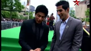 Exclusive SRK AT IIFA Awards 2011 Green Carpet