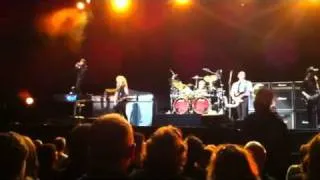 Styx singing Come Sail Away