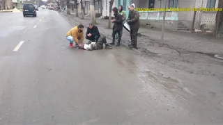 Задержание водителя, который наехал на человека вчера, в Бельцах (ул. Дечебал) попало на видео