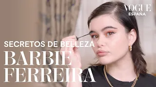 Barbie Ferreira (Euphoria): un delineado colorido paso a paso | Secretos de Belleza | VOGUE España