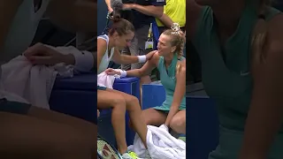 Kvitova lends Bencic a helping hand after she rolls her ankle ❤️‍🩹 #shorts #wta #tennis