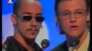 Backstreet boys-1998-WMA~winning the best dance award~