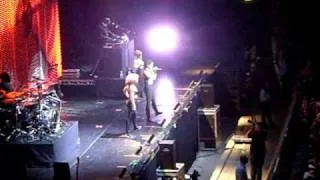 Keri Hilson  "Knock You Down" Live at o2 Arena 11th July 2009