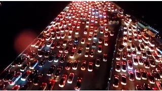 Hundreds of Vehicles Line up in Jam on Highway to Beijing