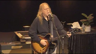 Warren Haynes performs Howlin' Wolf "Smokestack Lightning" 3/11/22 Ridgefield, CT